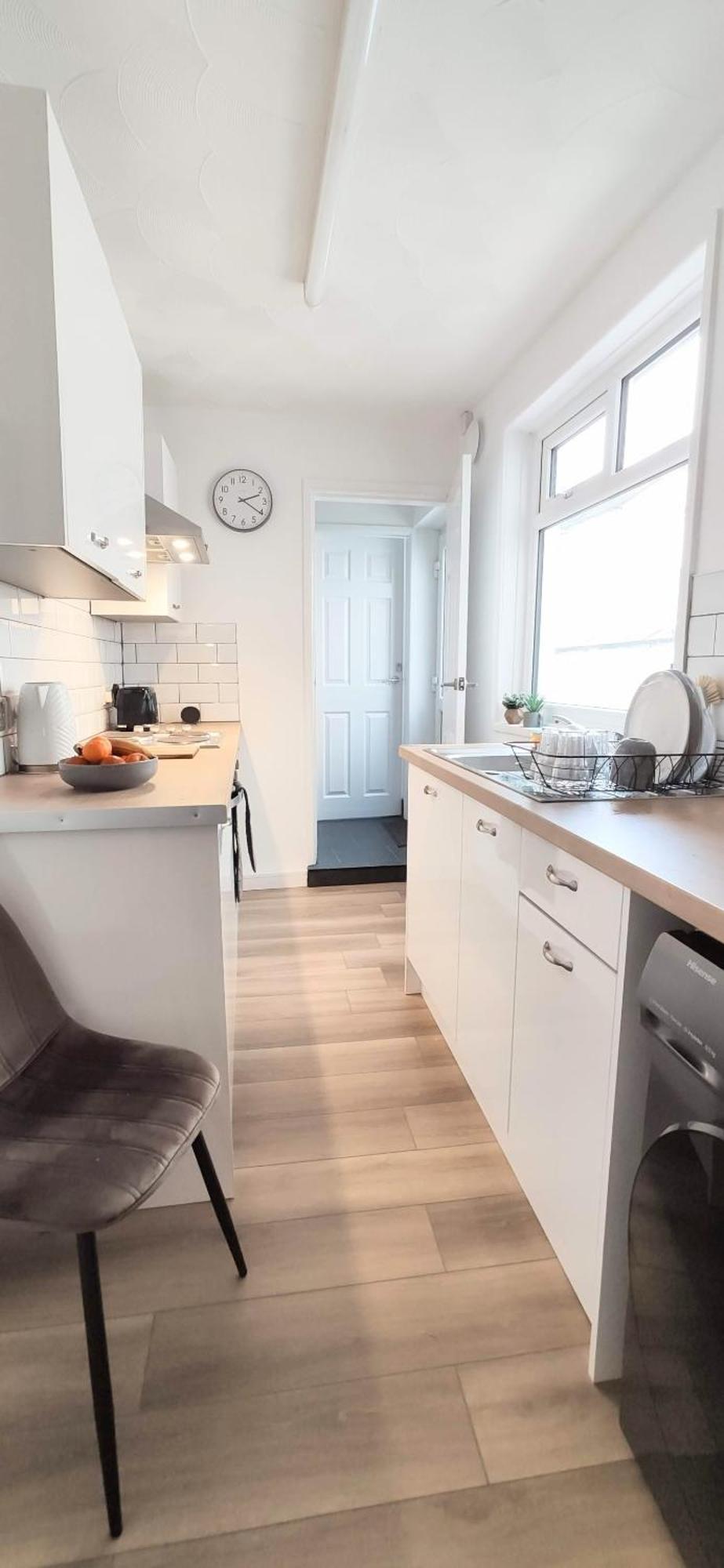 Дом отдыха - 3 Bedroom House - Winifred St. Stoke-on-Trent