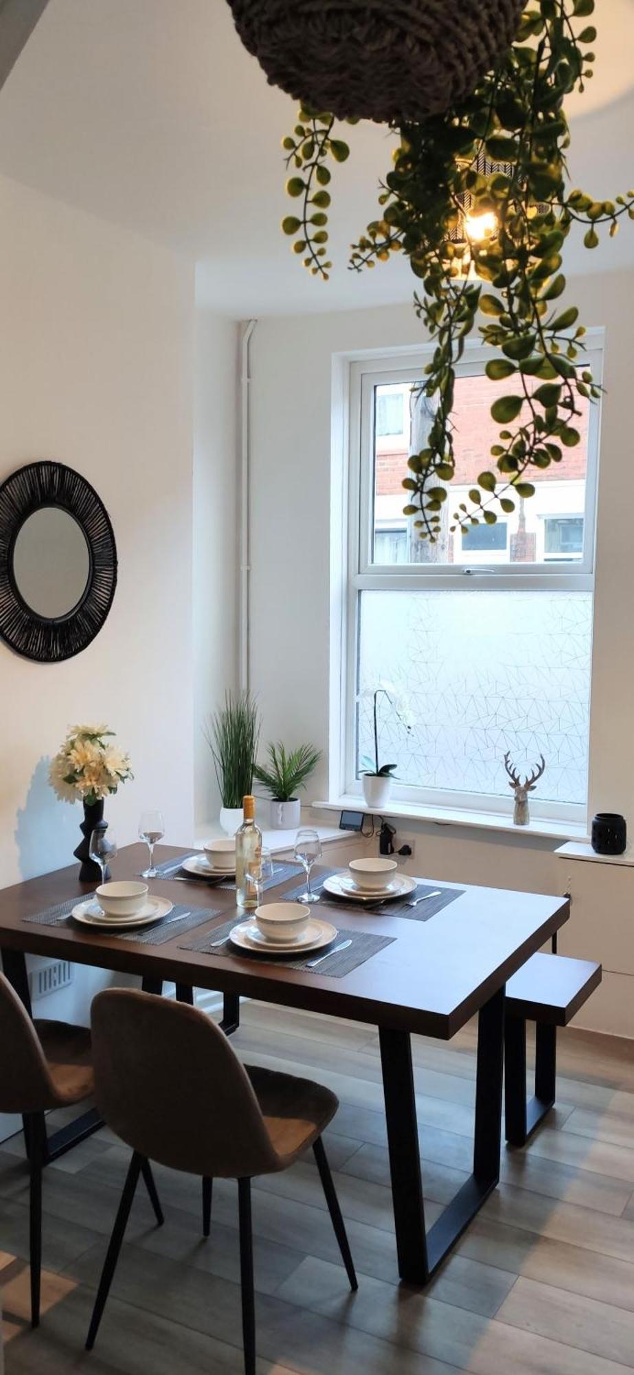- 3 Bedroom House - Winifred St. Stoke-on-Trent